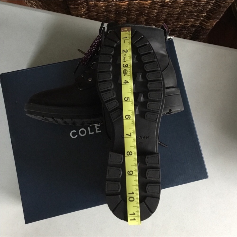 COLE HAAN NWOT LACEUP BLACK WATER PROOF BOOTS FINAL PRICE - Picture 13 of 16